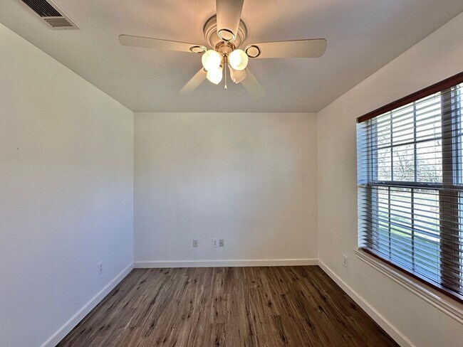 Building Photo - Almost Ready! 3/2/2 On 1 Acre in Brownsboro!
