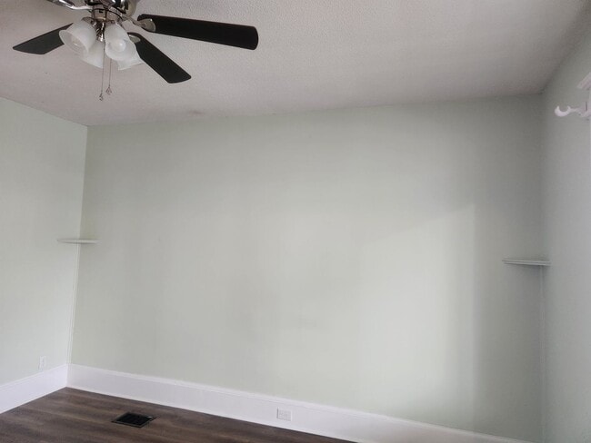 Building Photo - Beautiful 3 Br in Altoona