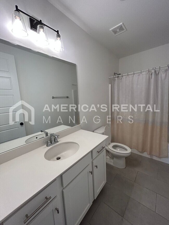 Building Photo - Home for Rent in Vestavia Hills, AL!!! Available to View Now!