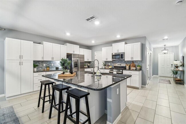 Building Photo - 8887 Little Bluestem Dr