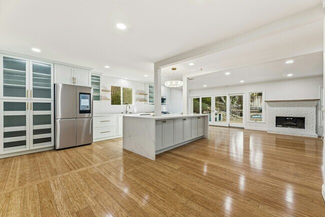 Building Photo - 20305 Aetna St