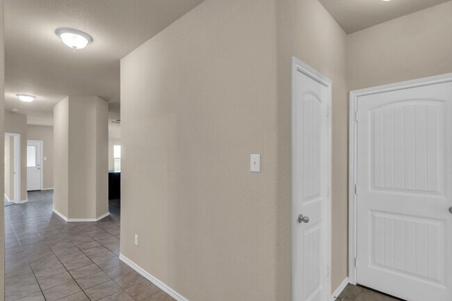 Building Photo - Welcome home!