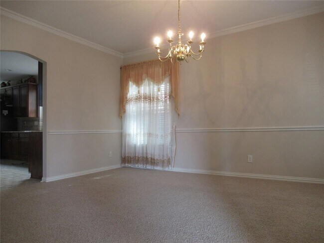 Building Photo - 120 Crystal Ct
