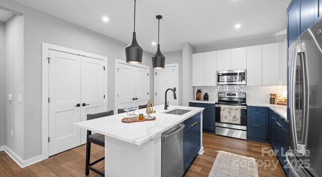 Building Photo - 1711 Commonwealth Ave