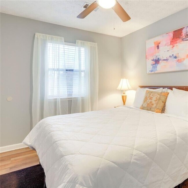 Building Photo - 3468 Deer Trce