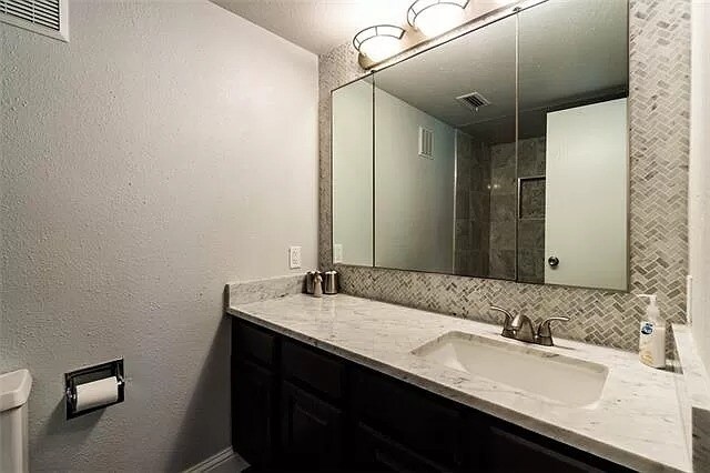 Building Photo - 4537 N O'Connor Rd