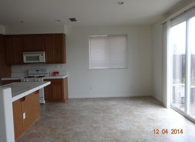 Building Photo - 2026 La Rabyn Way