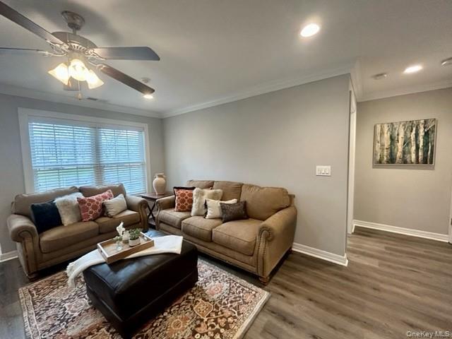 Building Photo - 803 Vista View Dr