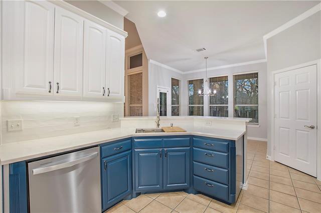 Building Photo - 12416 Water Oak Dr