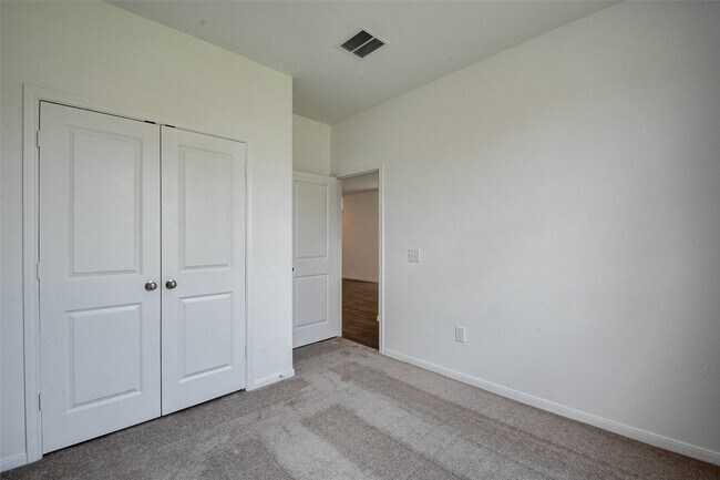 Building Photo - 16642 Teak Mantle Rd