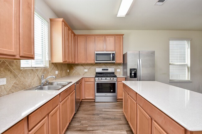 Building Photo - 4407 Champions Landing Dr