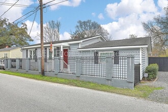 Building Photo - 1133 Brody Ave