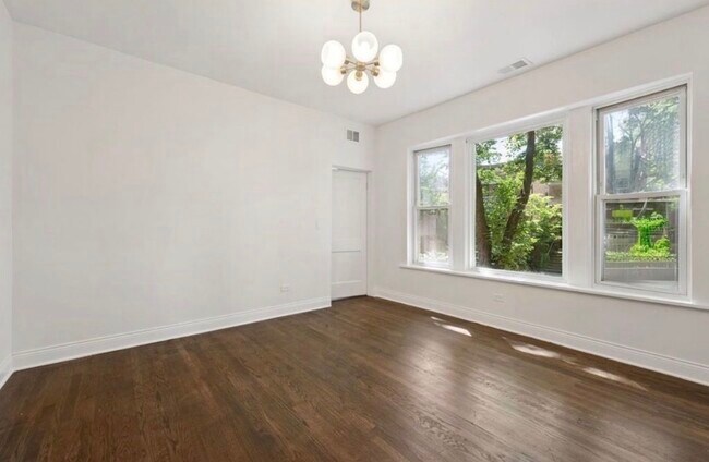 Building Photo - 1340 W Hollywood Ave