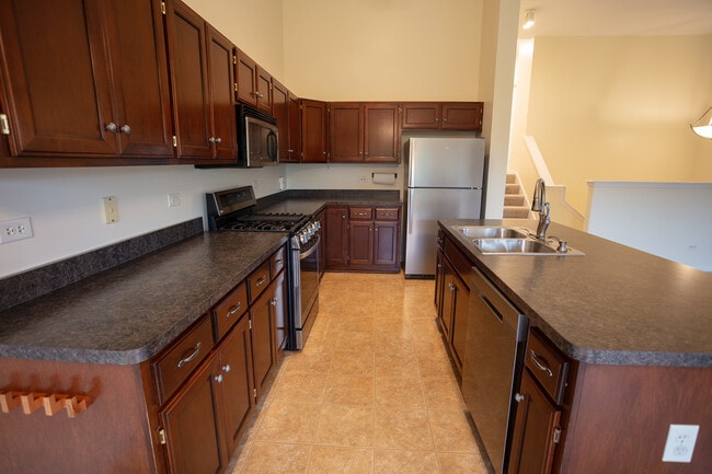 Building Photo - 23045 Ironwood Dr