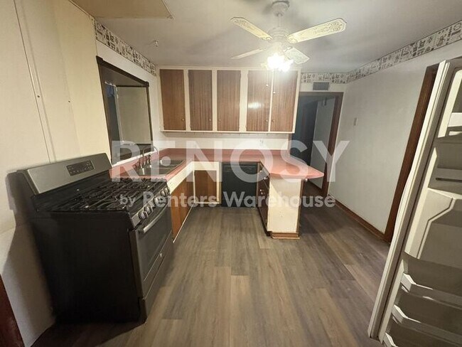 Building Photo - Great Location in South Arlington