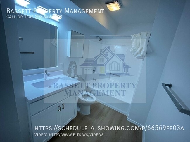Building Photo - 30 Stoneycrest Dr