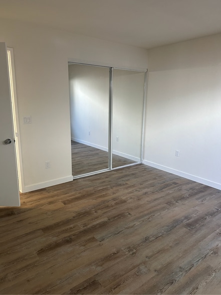 Building Photo - 1210 Palomar Ter