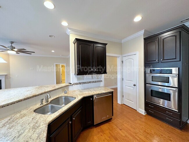 Building Photo - 906 Keaton Ridge Court