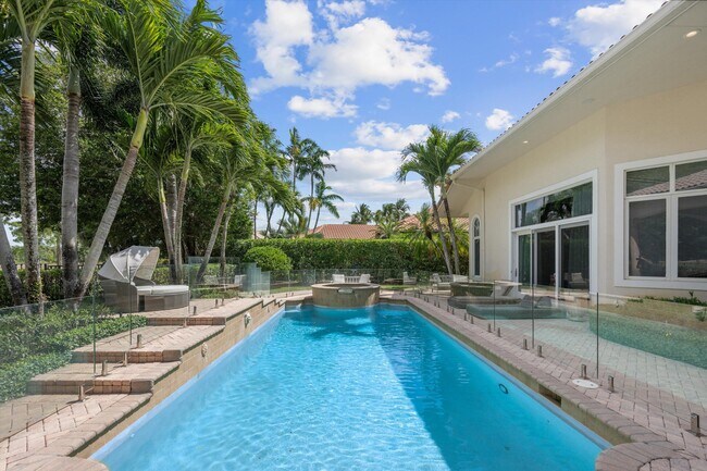 Building Photo - 12820 Mizner Way