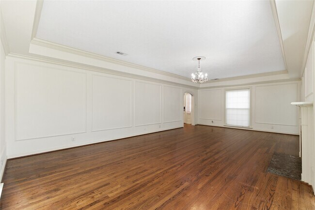 Building Photo - 6666 Fairfield St