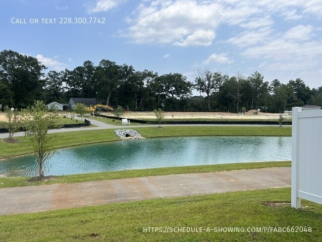 Building Photo - 12277 Sinclair Dr