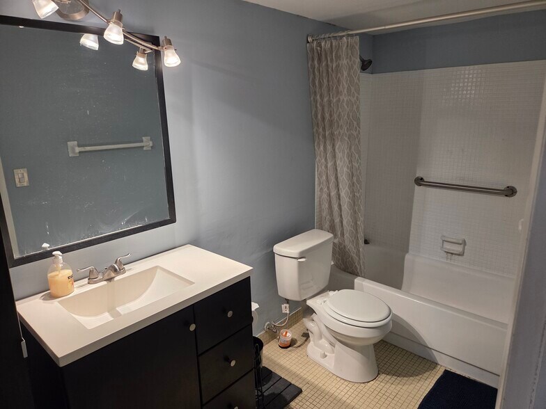 Updated Bath - 1965 SE 5th Ct