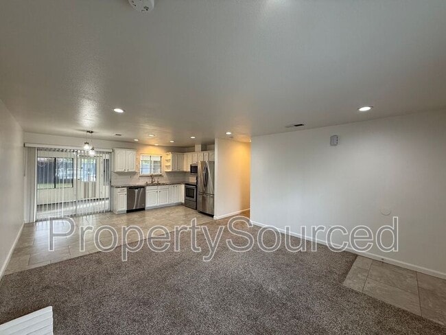 Building Photo - 426 J St