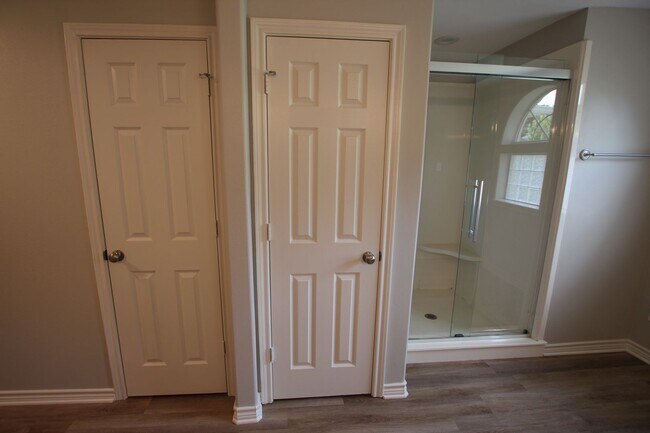 Building Photo - Coming Soon! - Beautiful 3 Bedroom, 2 Bath Home in Tyler! Gated Community!