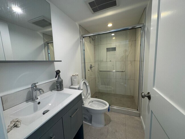 Building Photo - 14 Ocean Grove Ave