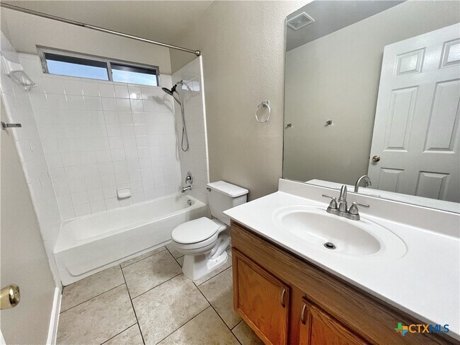 Building Photo - 364 Starling Creek