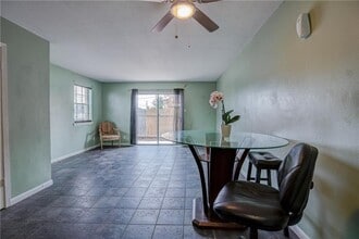 Building Photo - 2117 Giuffrias Ave