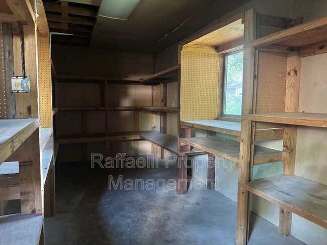 Building Photo - 3901 Wood St