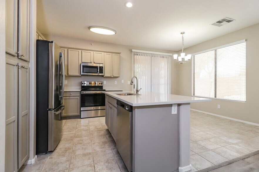 Building Photo - 15233 W Banff Ln