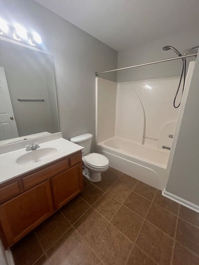 Building Photo - 400 Platt Dr