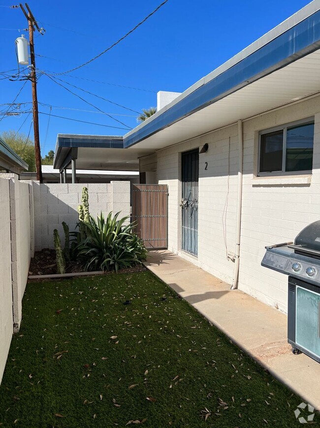 Building Photo - Arcadia-Biltmore area apartment -- availab...