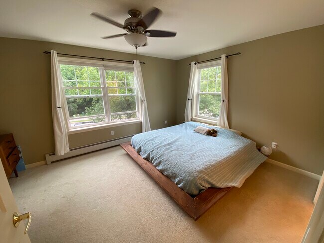 Building Photo - 7 Marion Ave