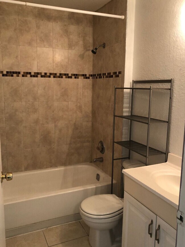 Building Photo - 510 M St