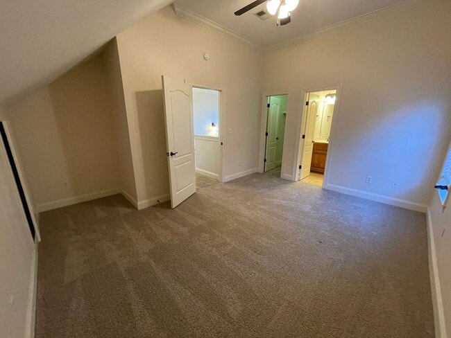 Building Photo - 3BR/3BA For Rent