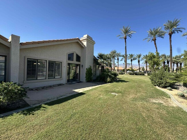 Building Photo - 4 Hermosillo Ln