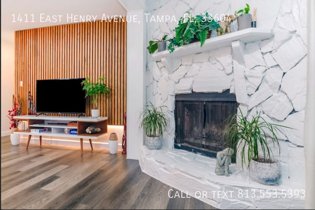 Building Photo - 1411 E Henry Ave