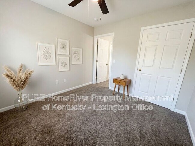 Building Photo - 1053 Merrick Dr