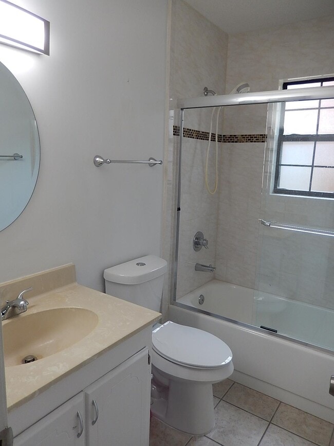 Building Photo - 740 Red Fern Rd