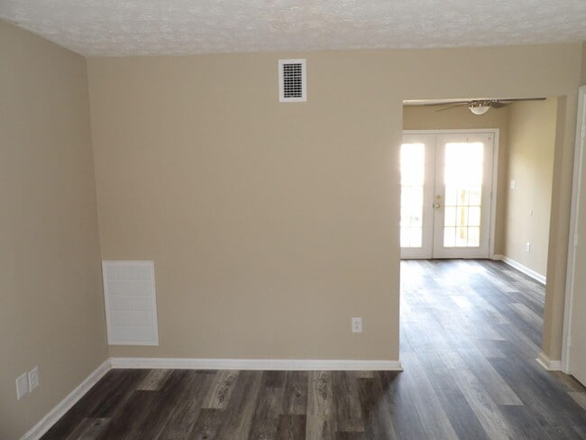 Building Photo - 432 Harrodsburg Ln