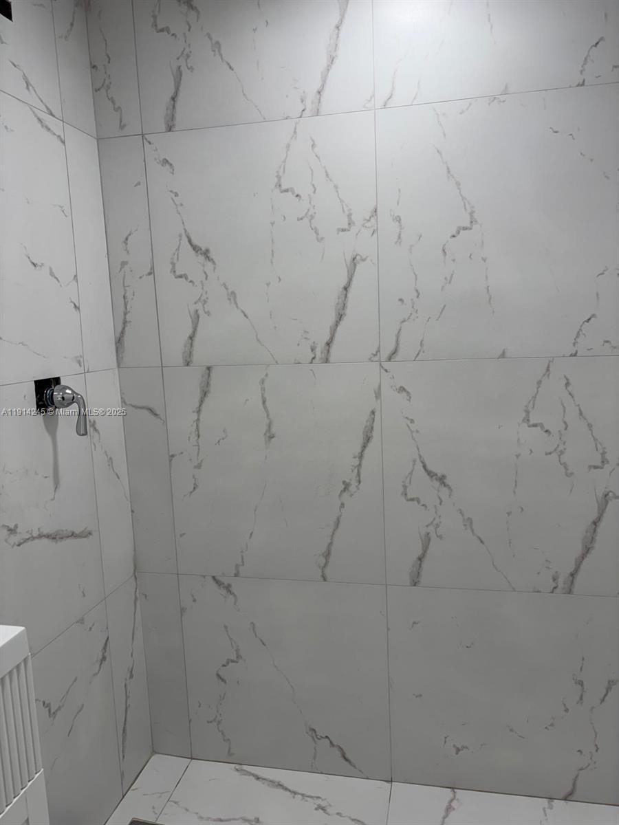 Building Photo - 18151 NE 31st Ct