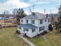 Building Photo - 437 Roseland Rd
