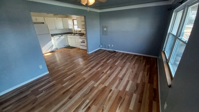 Primary Photo - Cute 2 Bedroom House with detached garage