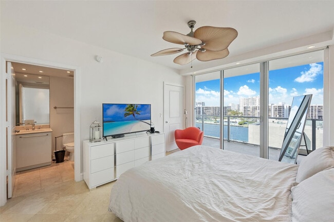 Building Photo - 3101 S Ocean Dr