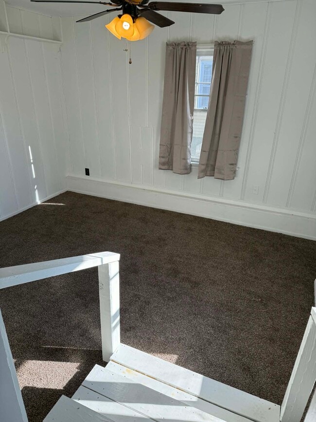 Building Photo - 109 E Fairview St