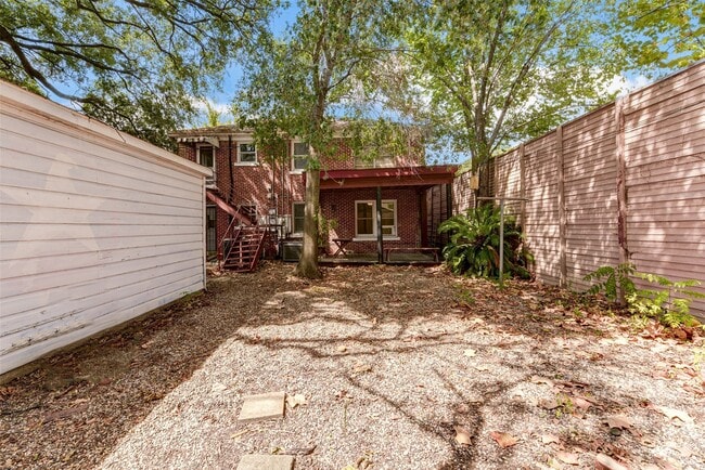 Building Photo - 1737 Branard St