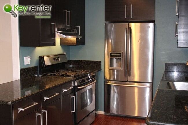 Building Photo - 6010 San Juan Ave